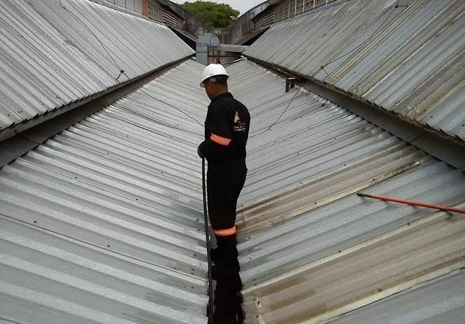 Limpeza de Calhas em Altura